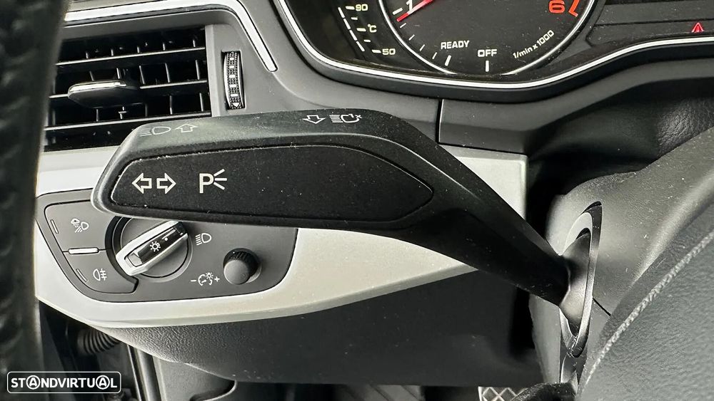 Audi A4 Avant 2.0 TDI Advance - 32