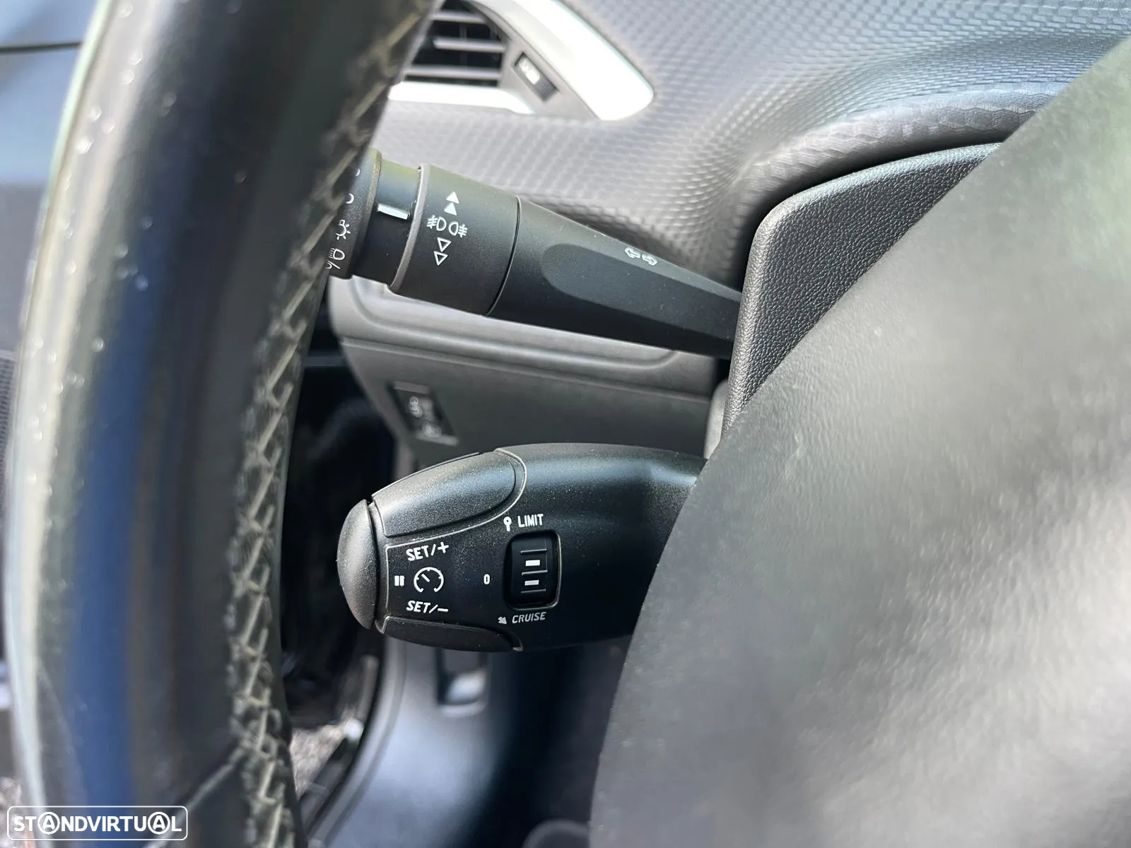 Peugeot 2008 1.2 PureTech Allure - 13