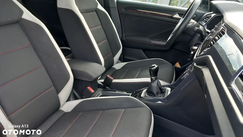 Volkswagen T-Roc 1.5 TSI ACT Premium - 29