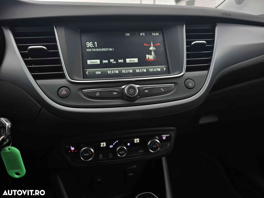 Opel Crossland - 8