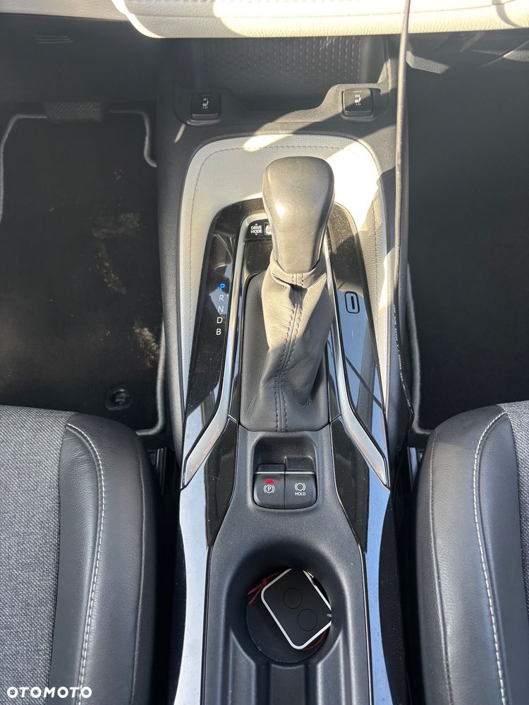 Toyota Corolla 1.8 Hybrid Selection - 14