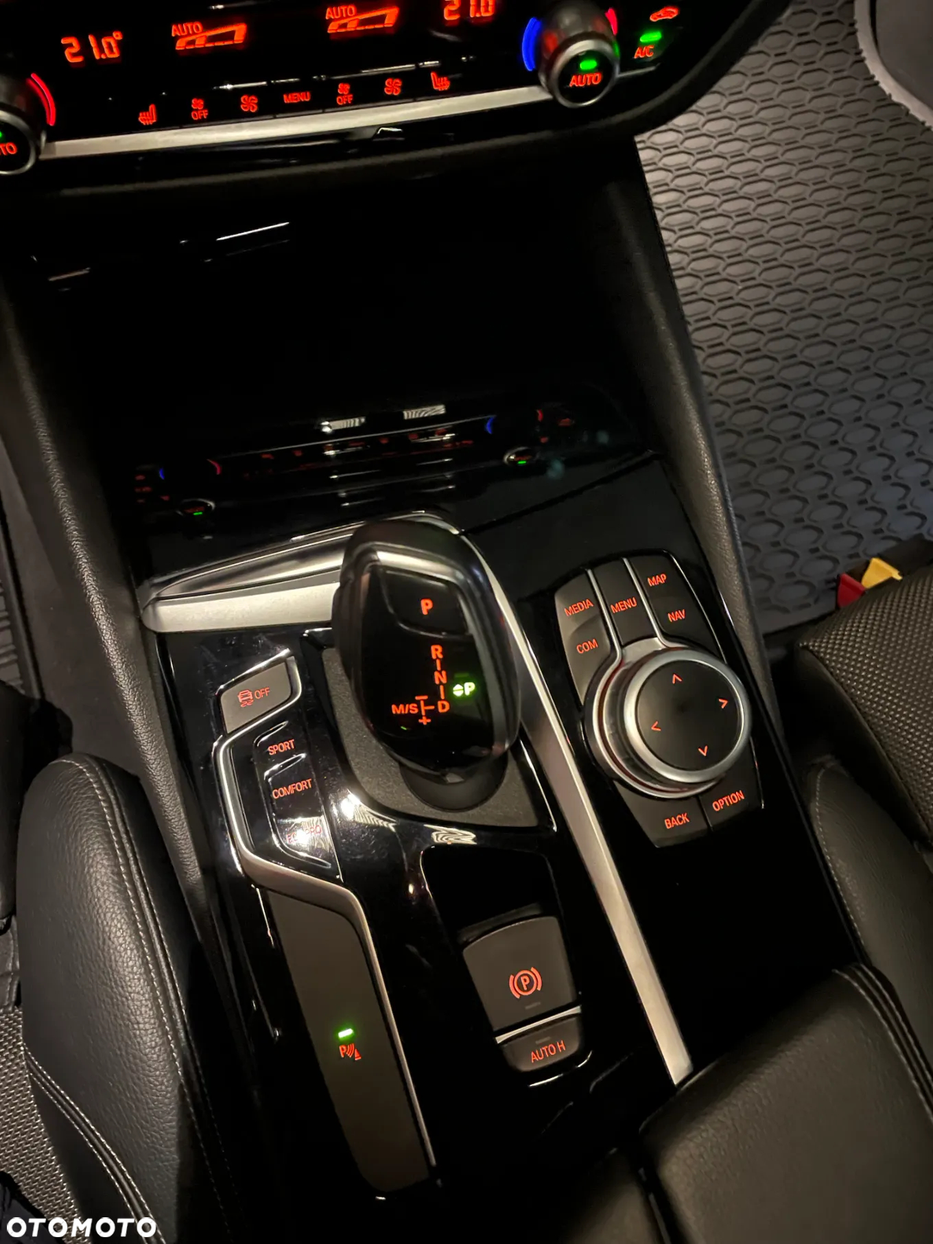 BMW Seria 5 518d Sport Line - 14