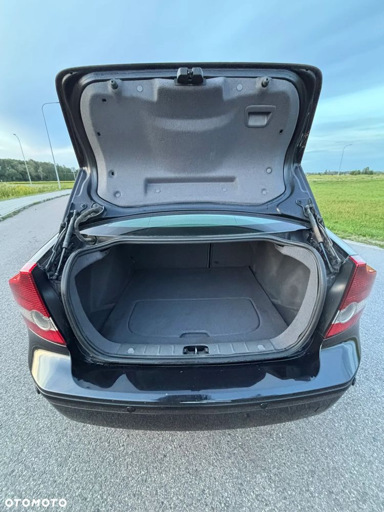 Volvo S40 1.6D - 13