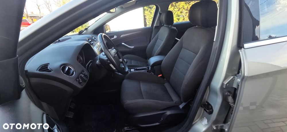 Ford Mondeo 2.0 TDCi Ghia - 23