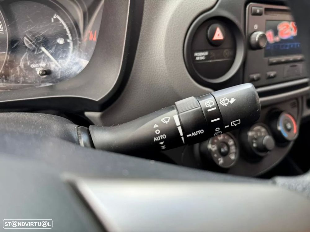 Toyota yaris bizz 1.4 d-4d ac - 15