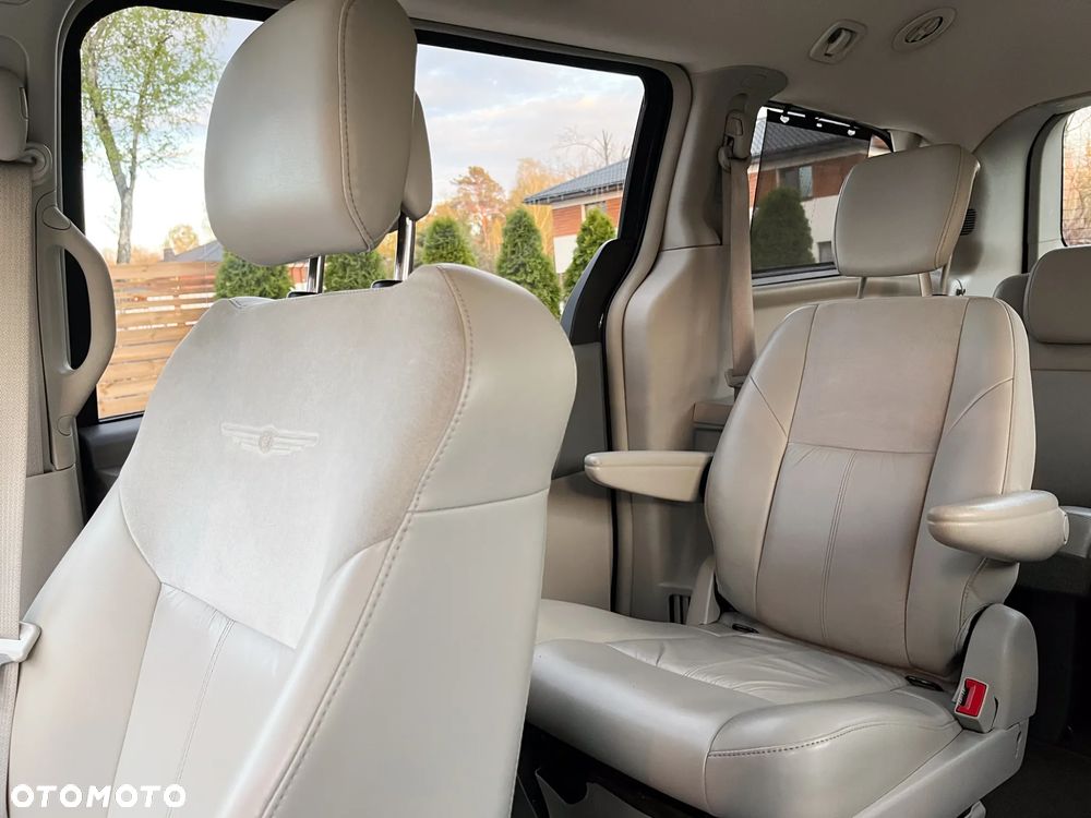 Chrysler Grand Voyager ver-2-8-crd-limited - 34