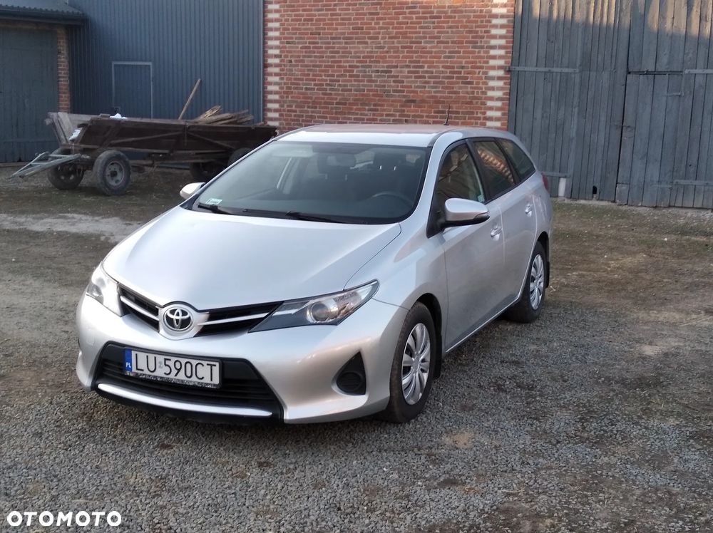 Toyota Auris 1.4 D-4D Life - 11