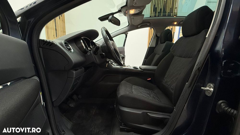Peugeot 3008 - 13