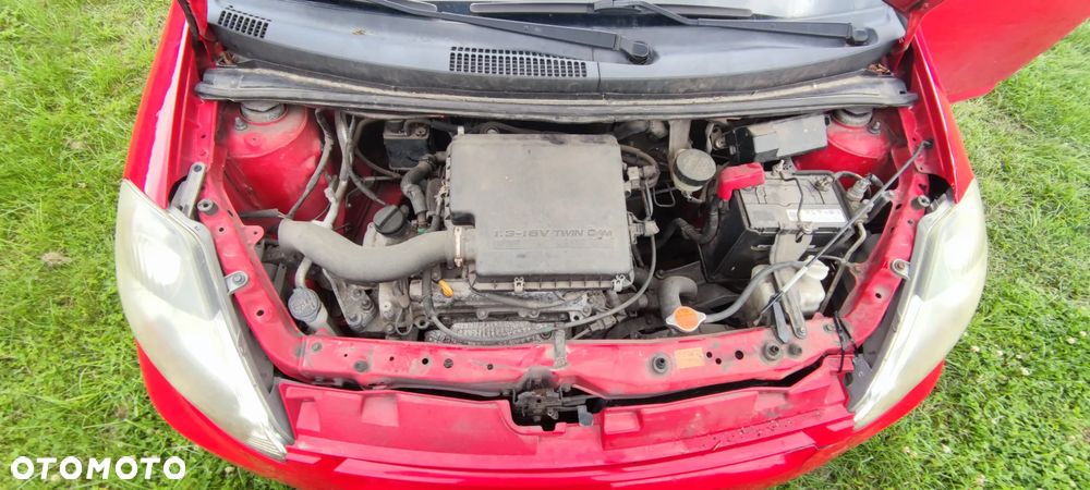 Daihatsu Sirion 1.3 - 13