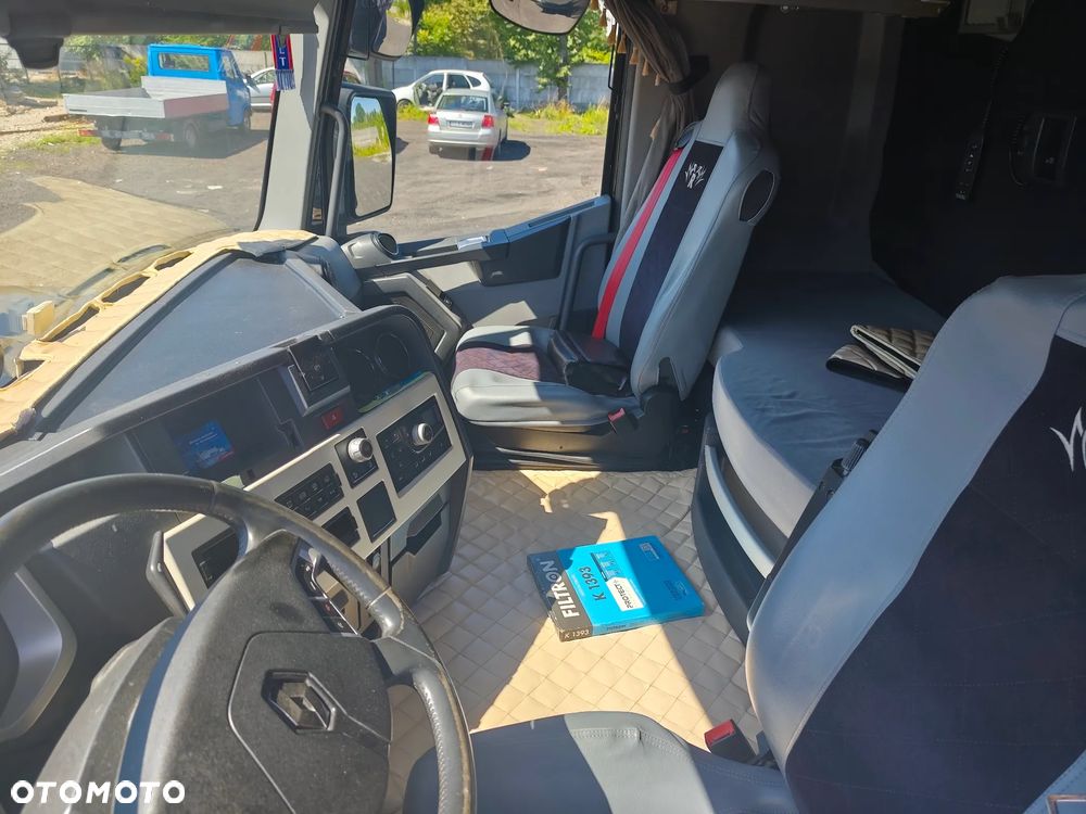 Renault RENAULT T - 5