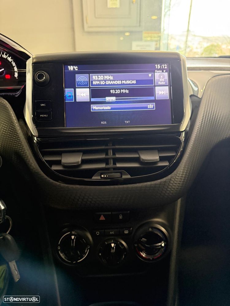 Peugeot 208 82 VTI Style - 8