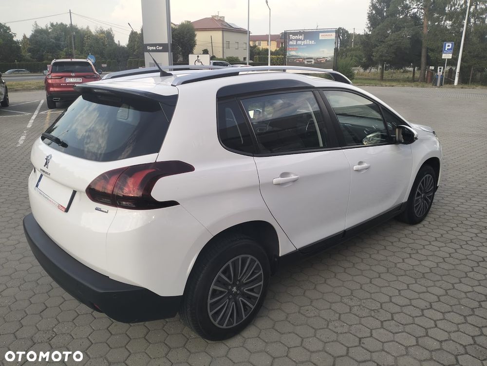 Peugeot 2008 1.2 Pure Tech Style S&S EAT6 - 5