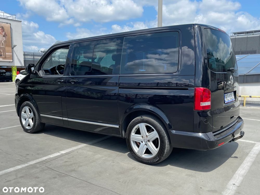 Volkswagen Multivan - 5