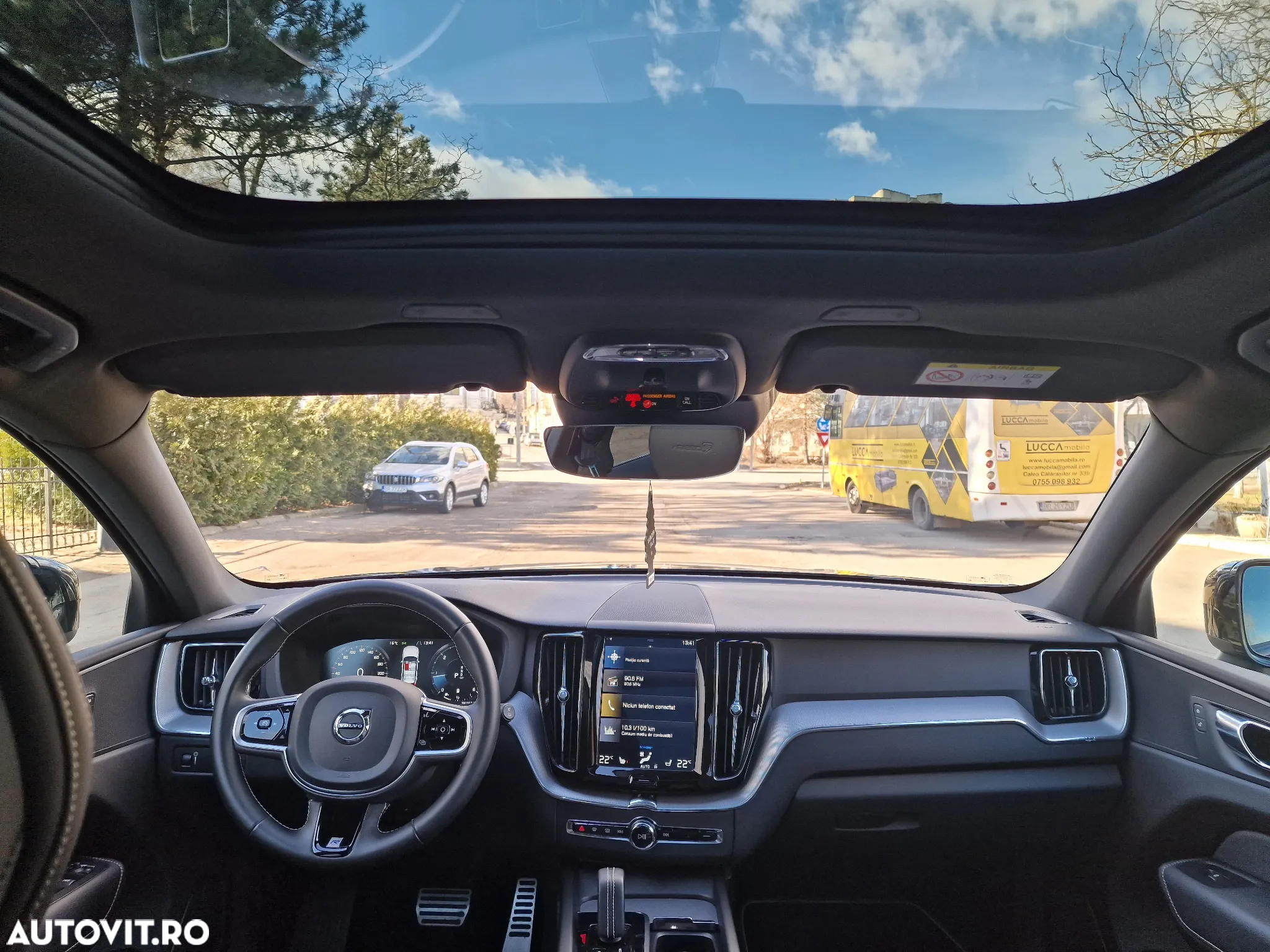 Volvo XC 60 D4 AWD Geartronic RDesign - 12