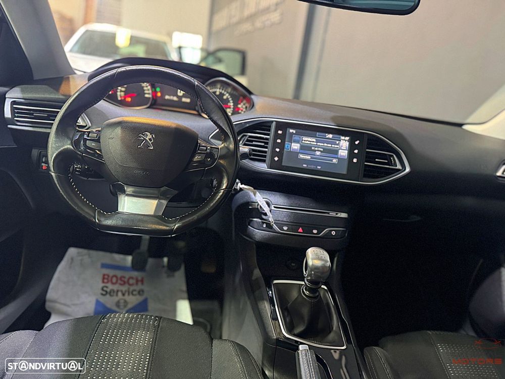 Peugeot 308 SW 1.6 BlueHDi Style J17 - 20