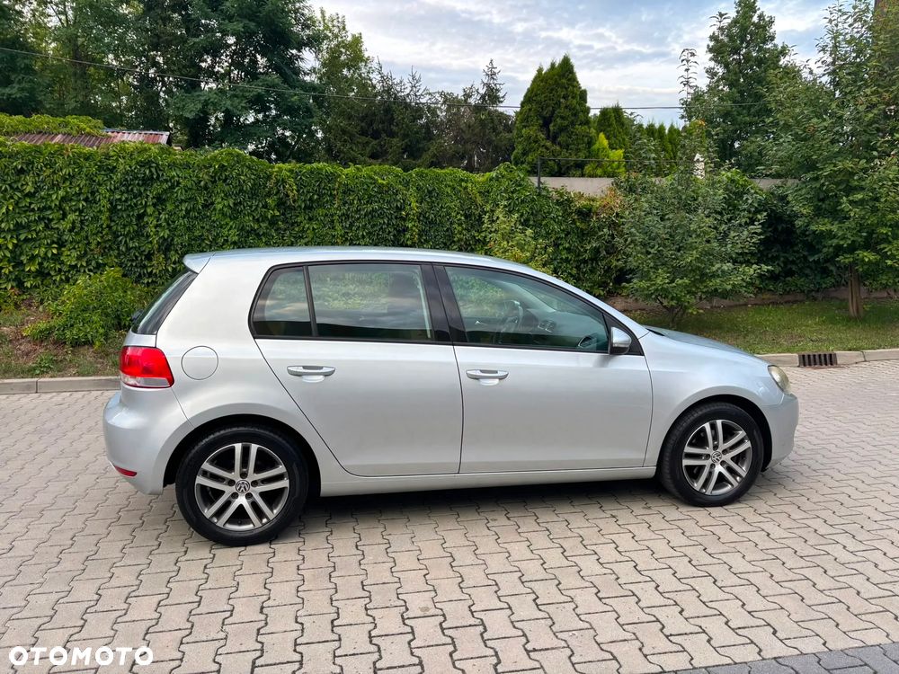 Volkswagen Golf - 10