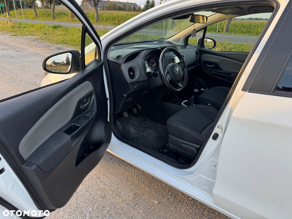 Toyota Yaris 1.0 Premium - 10