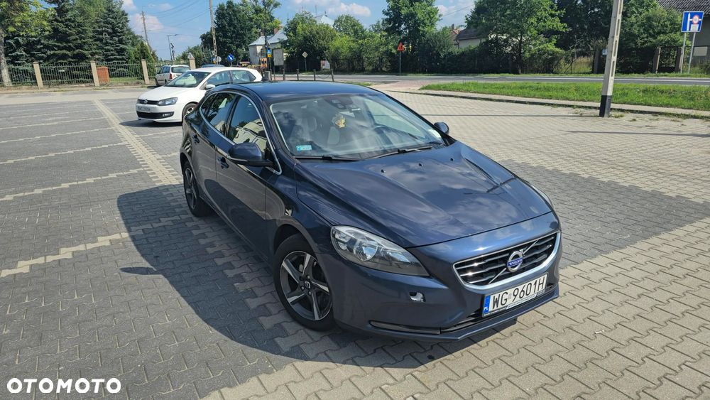 Volvo V40 D4 Drive-E Momentum - 3