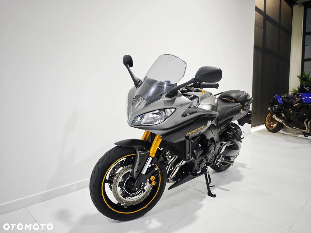 Yamaha FZ - 11