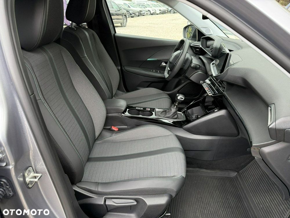 Peugeot 2008 1.2 PureTech Allure Pack S&S - 17