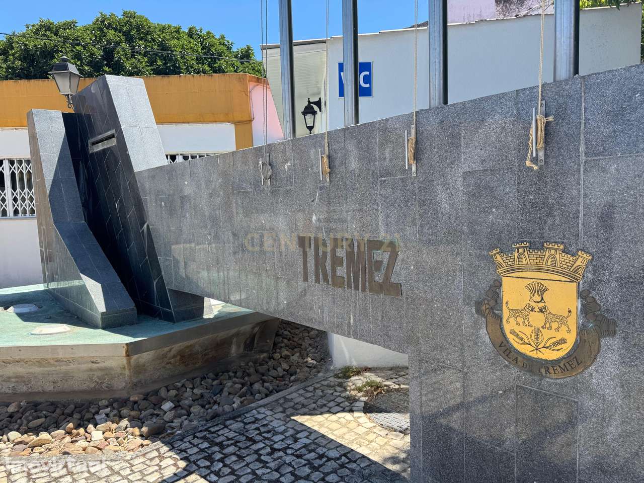 Moradia para remodelação em Tremês (Santarém) - Grande imagem: 3/23