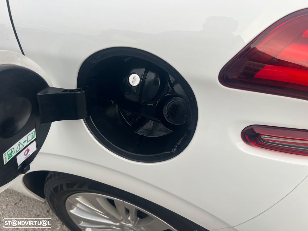 Peugeot 208 1.2 PureTech Style - 16