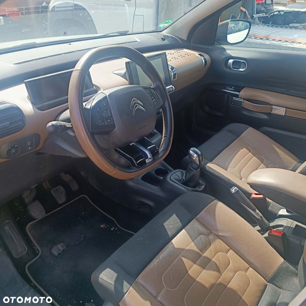 Citroën C4 Cactus 1.2 PureTech Shine - 15
