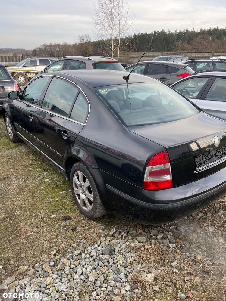 Skoda Superb 2.0 TDI DPF Exclusive - 3