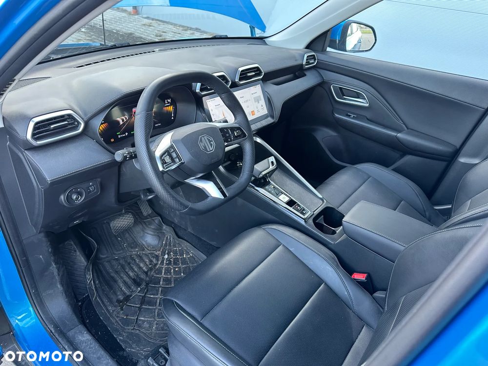 MG ZS Hybrid+ - 8