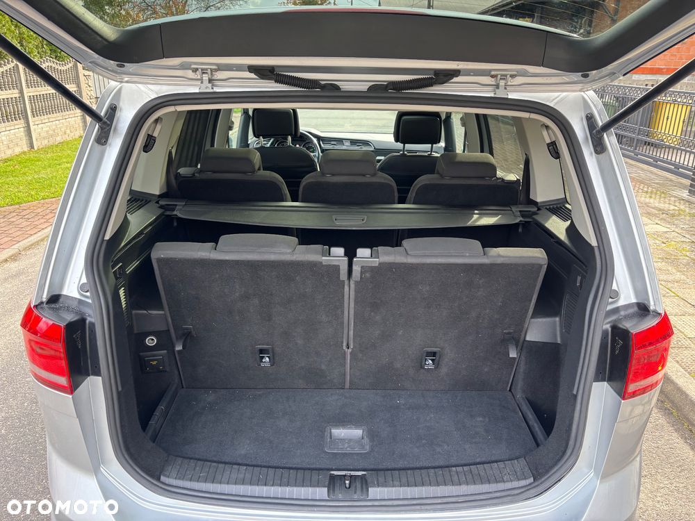 Volkswagen Touran 2.0 TDI SCR DSG Comfortline - 17