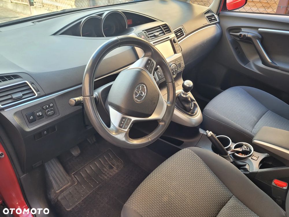 Toyota Verso 1.8 Premium EU5 7os - 8