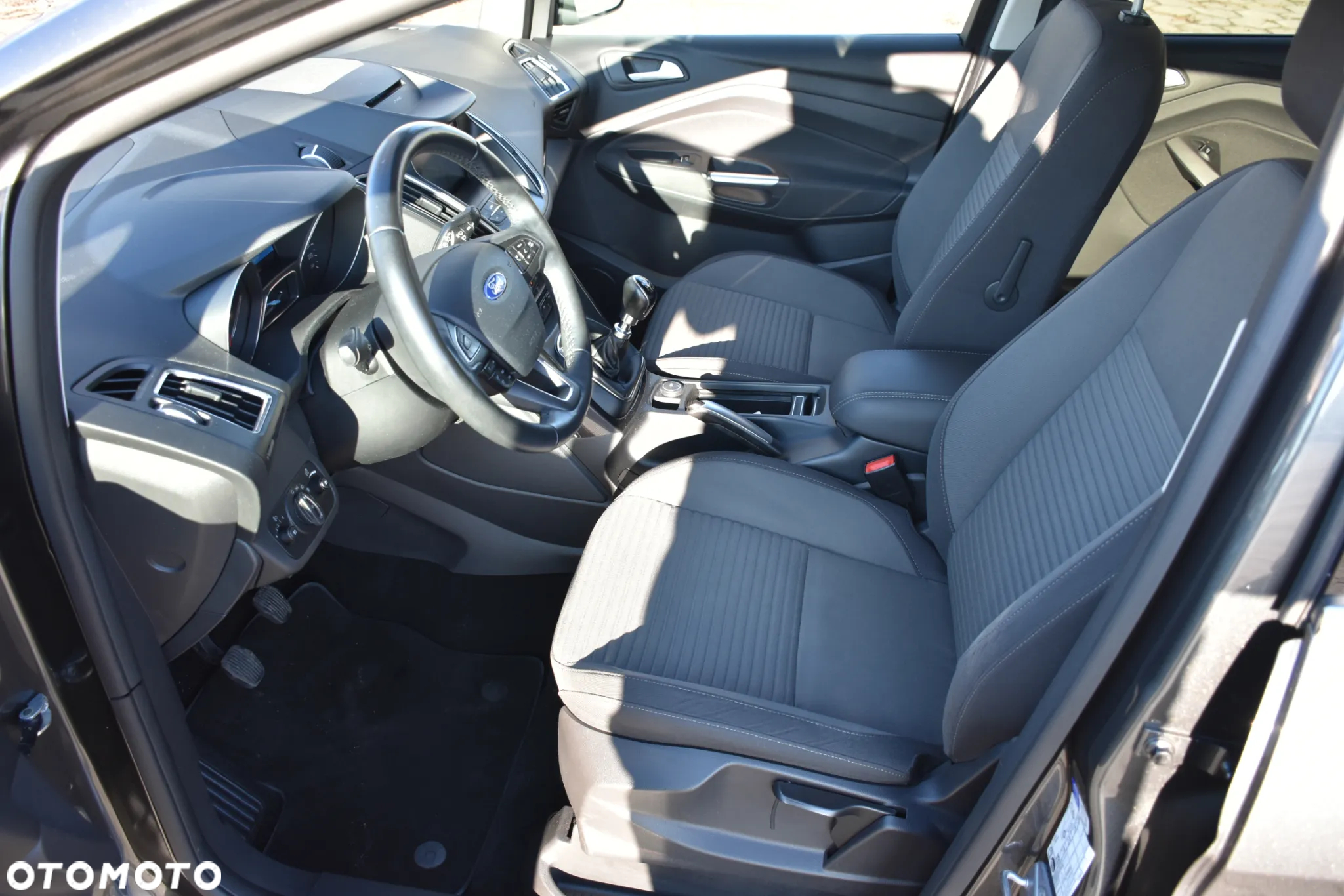 Ford C-MAX 1.5 EcoBoost Titanium ASS - 19