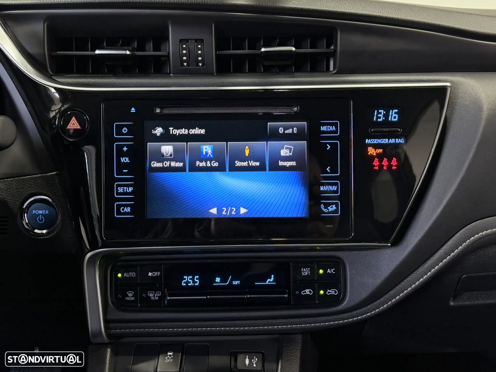 Toyota Auris Touring Sports 1.8 HSD Exclusive+Navi - 32