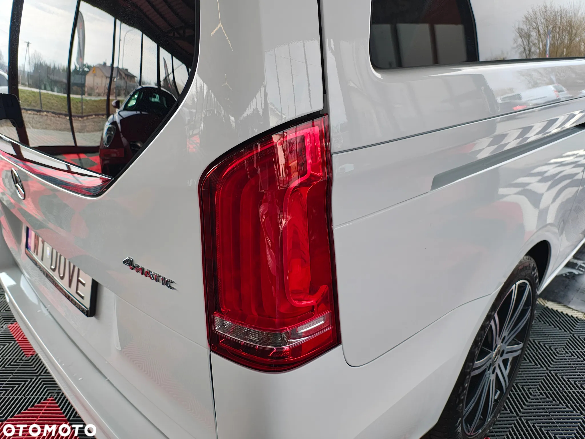Mercedes-Benz Klasa V 250 d 4-Matic Exclusive 9G-Tronic (d³ugi) - 15