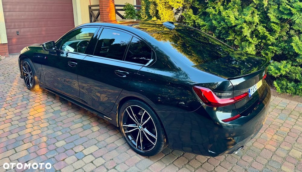BMW Seria 3 320d xDrive mHEV M Sport - 11