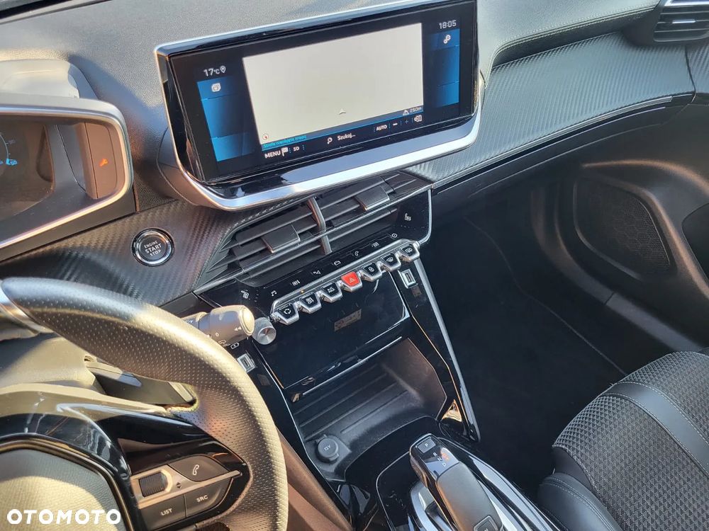 Peugeot 2008 PureTech 130 EAT8 GT - 25
