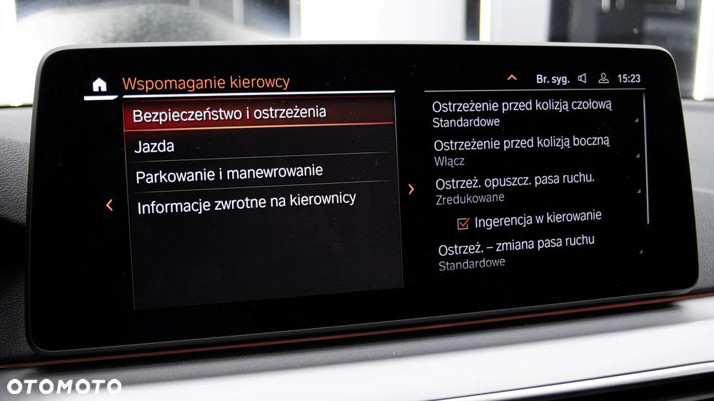 BMW Seria 5 520d xDrive mHEV - 32