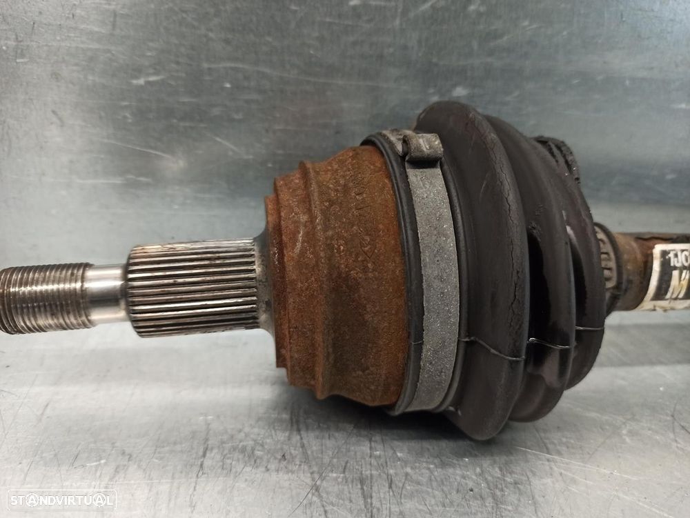 TRANSMISSÃO FRONTAL ESQUERDA VOLKSWAGEN GOLF IV 1998 -1J0407271F - 1