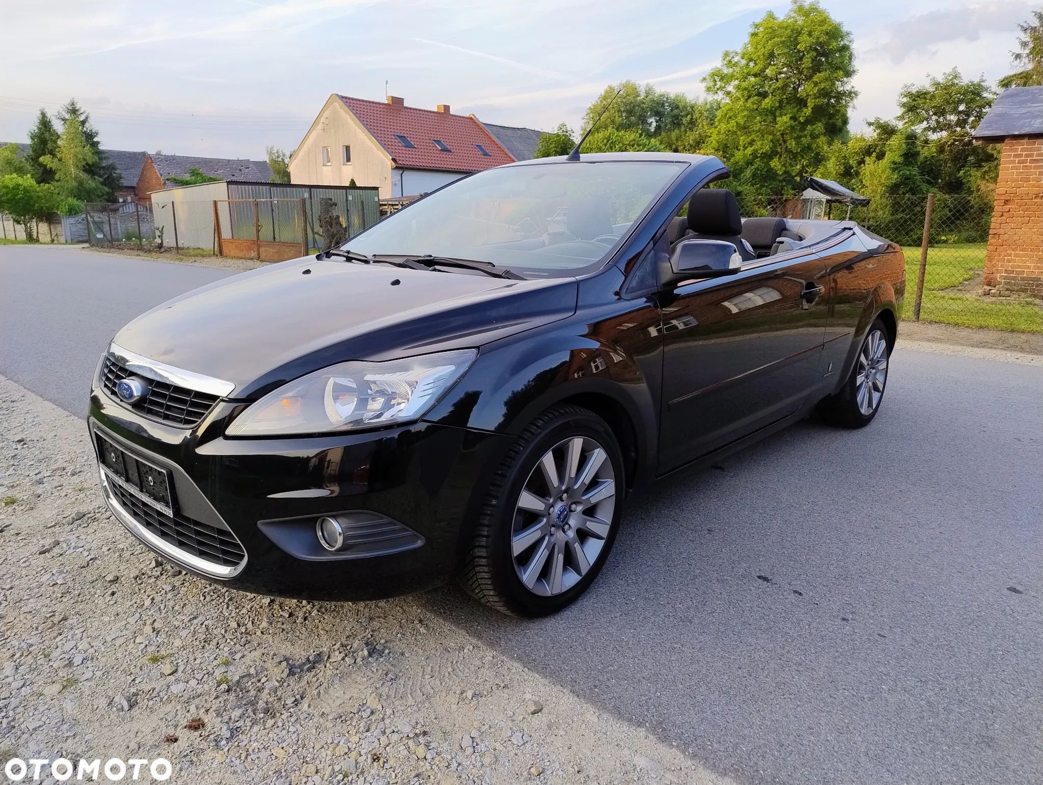 Ford Focus Coupe-Cabriolet 2.0 16V Black Magic - 1