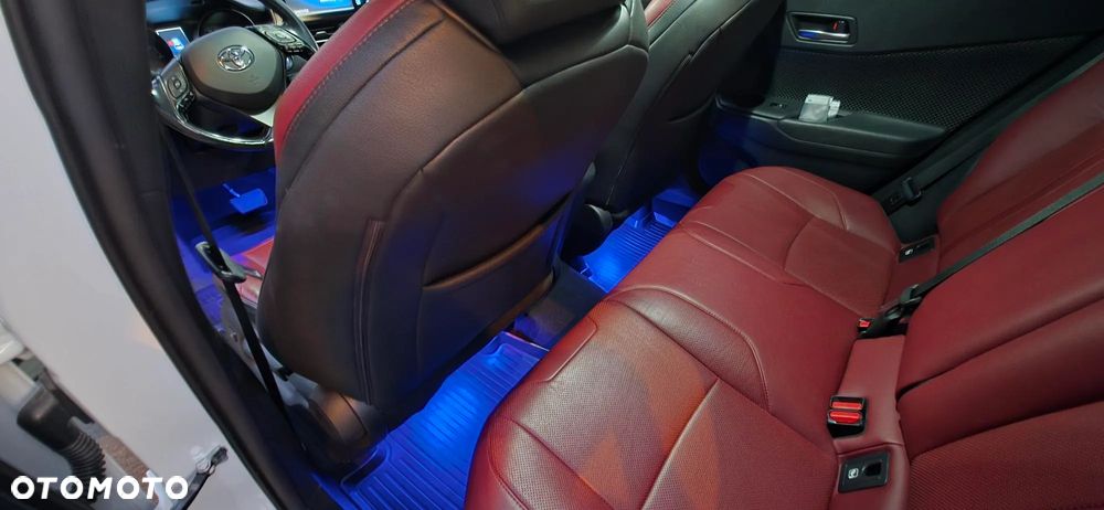 Toyota C-HR - 11