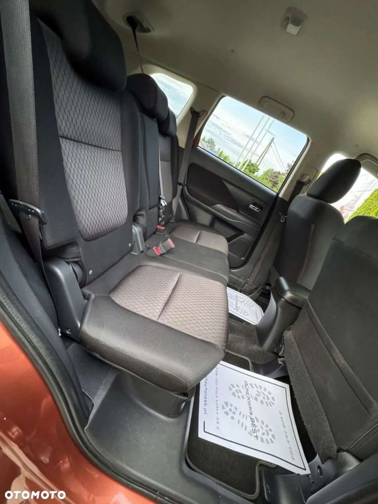 Mitsubishi Outlander - 10