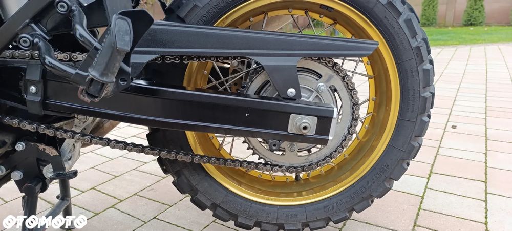 Suzuki V-STROM - 33