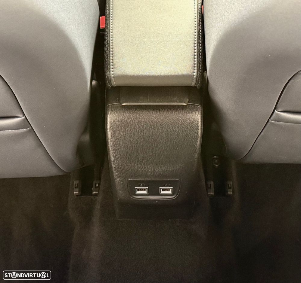 Peugeot 2008 1.5 BlueHDi Allure EAT8 - 28