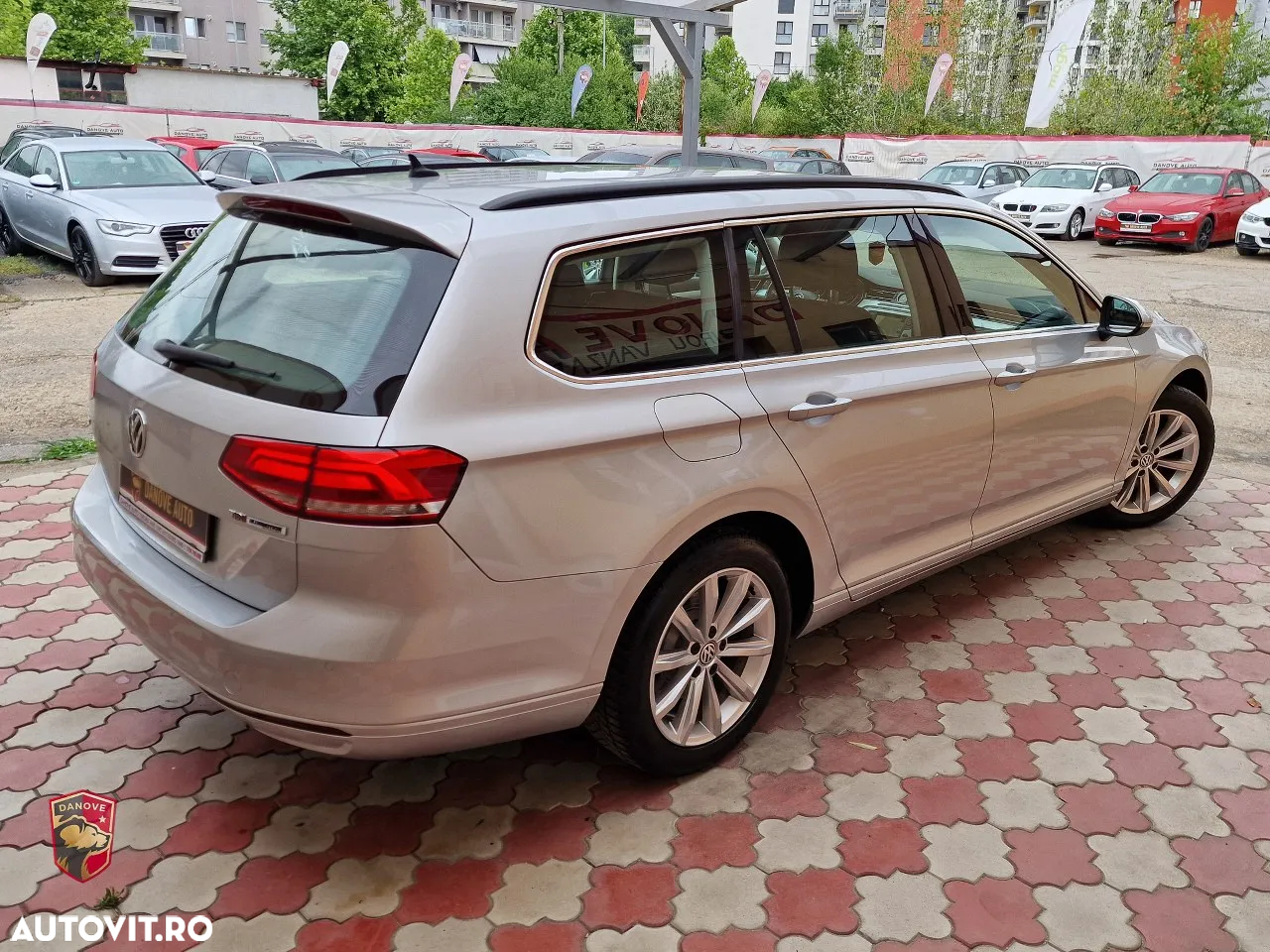 Volkswagen Passat Variant 1.6 TDI (BlueMotion Technology) Comfortline - 12