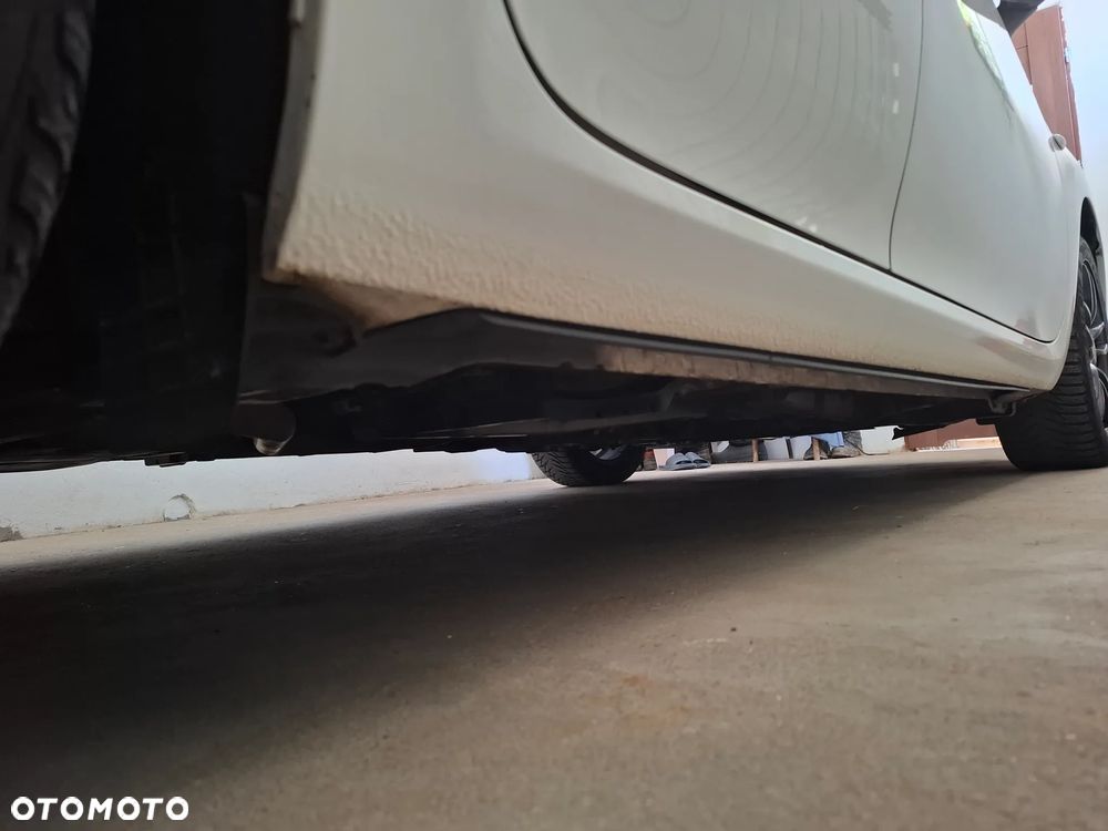 Toyota Auris 1.33 VVT-i - 21