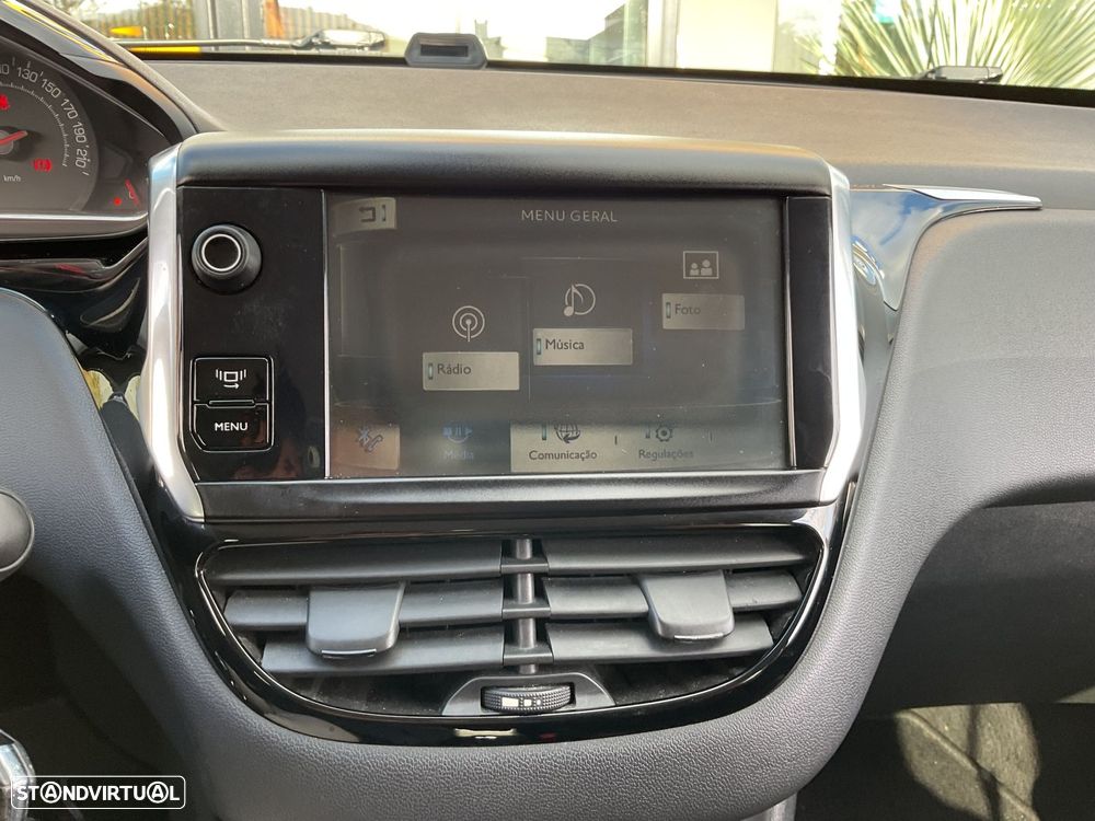 Peugeot 208 1.2 VTi Active - 28