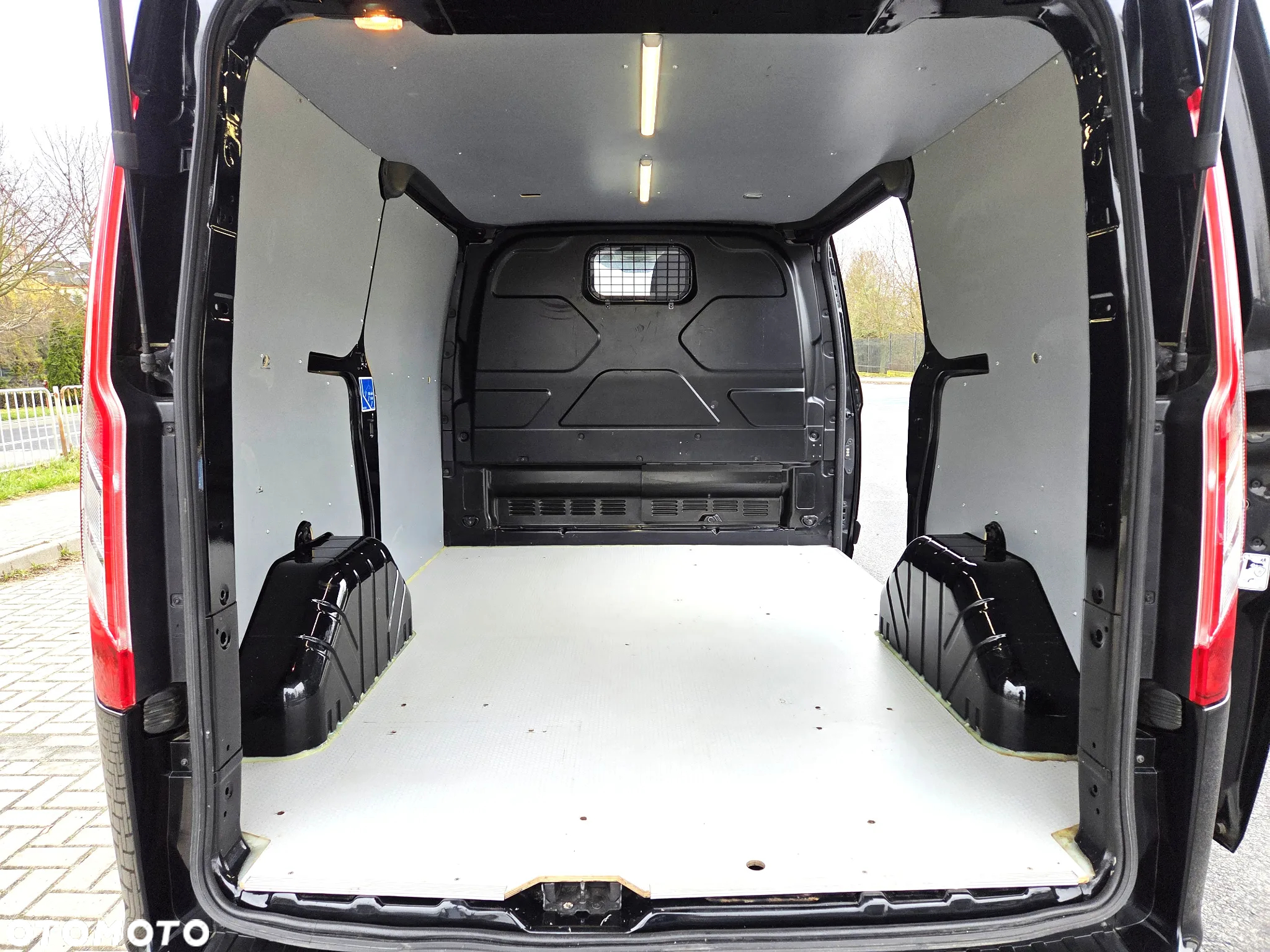 Ford Transit Custom - 29