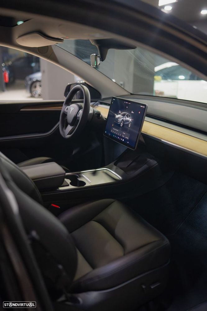 Tesla Model Y RWD - 39