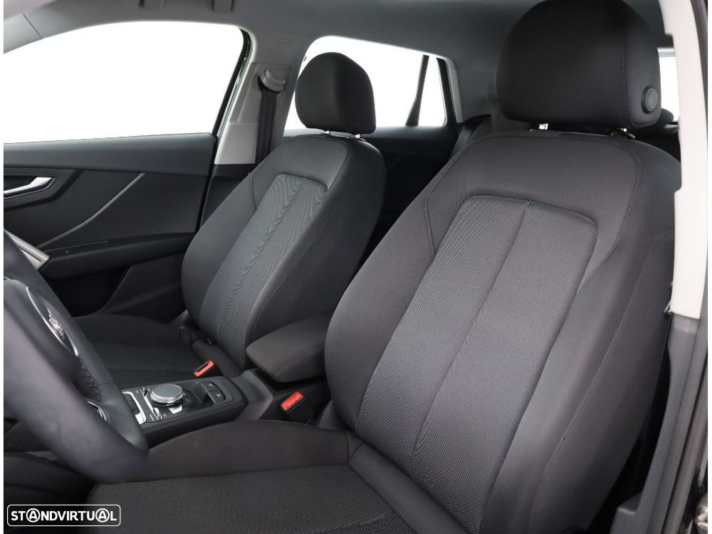 Audi Q2 35 TFSI Advanced S tronic — fotografia 10