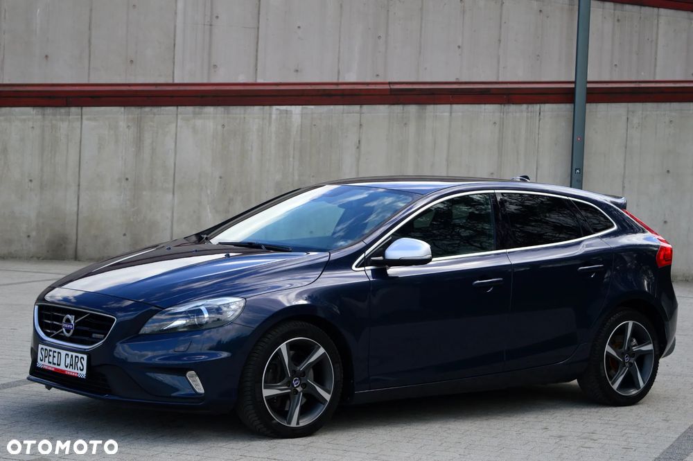 Volvo V40 D3 Geartronic R Design - 1